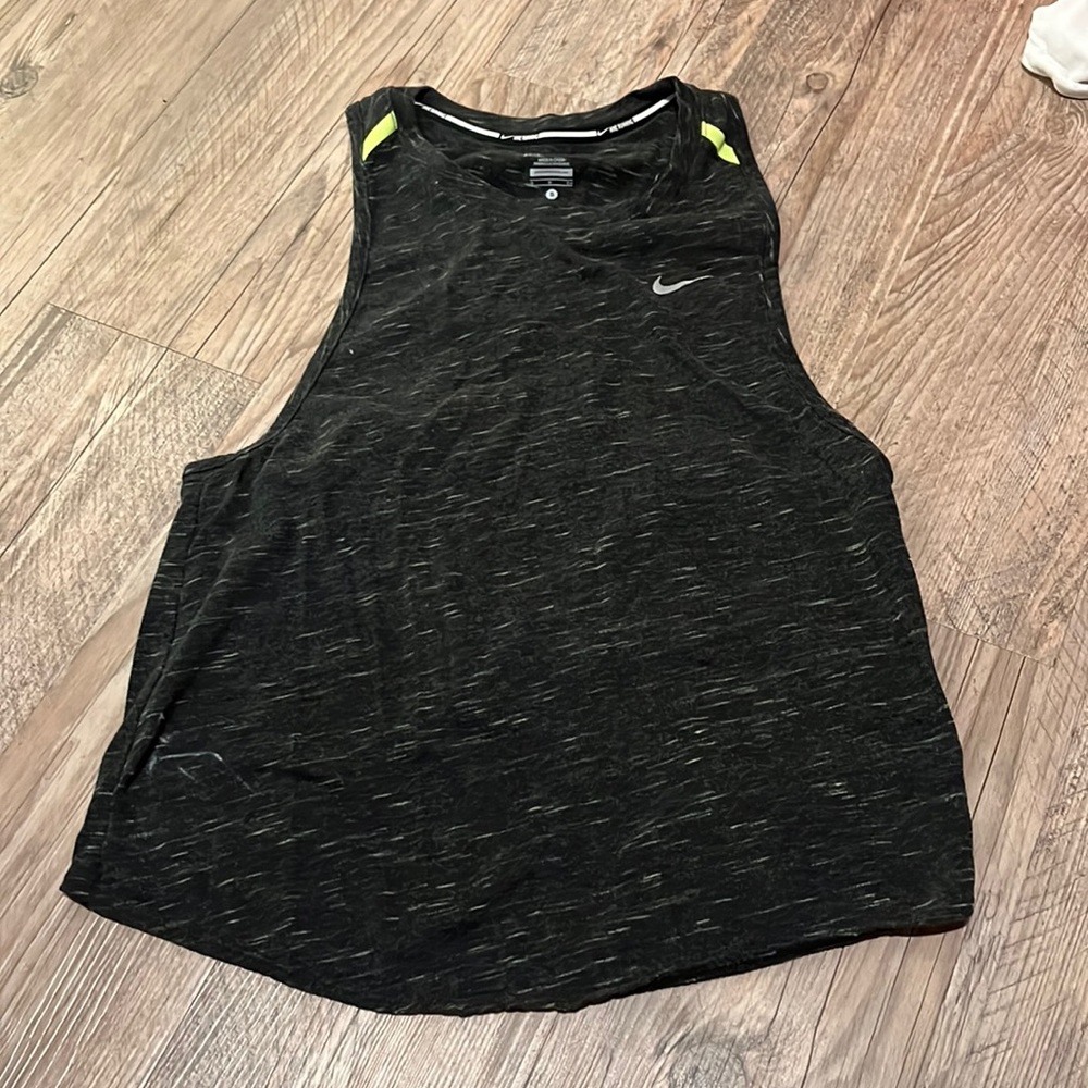 Nike tank